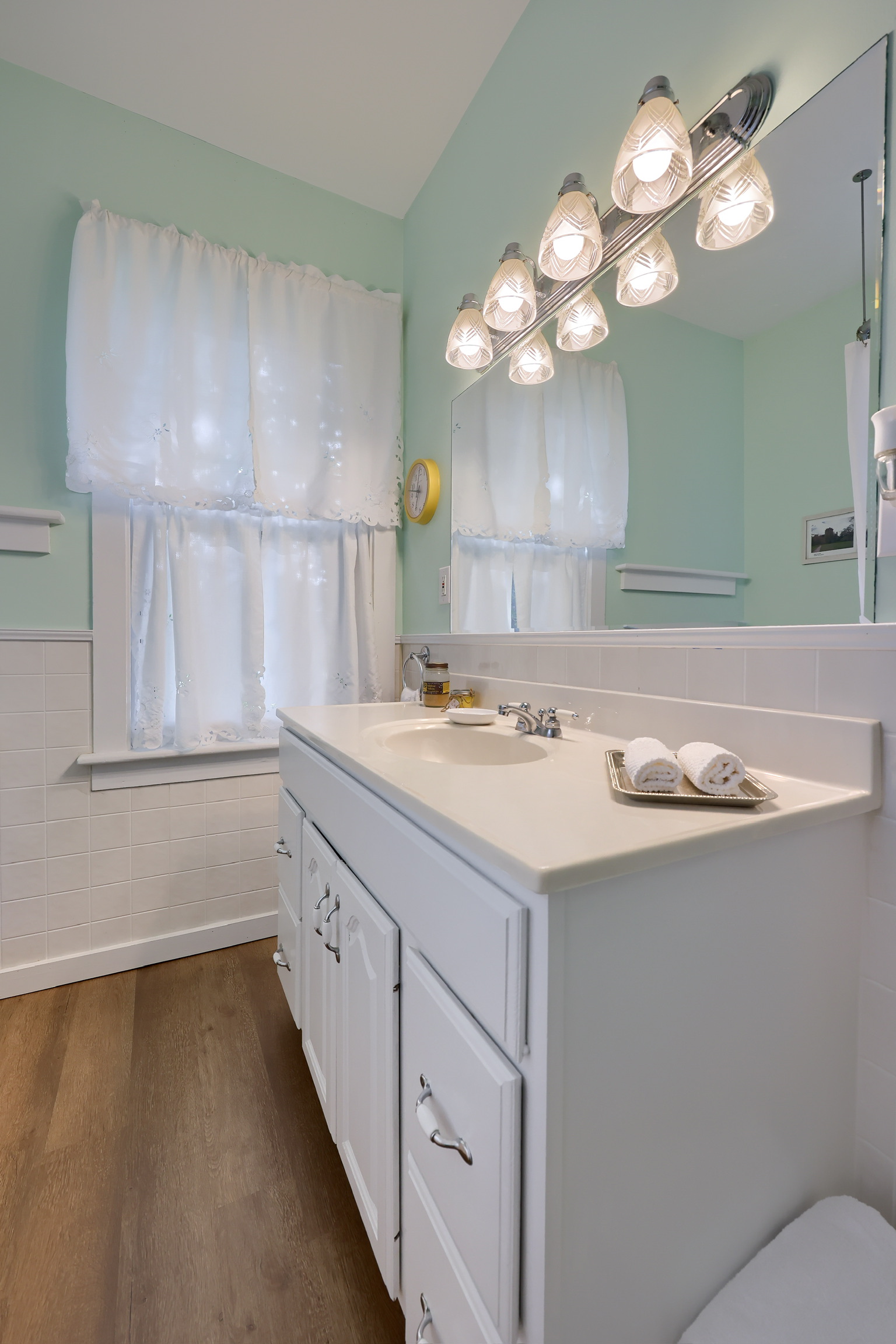 The Emerald Room - fireplace