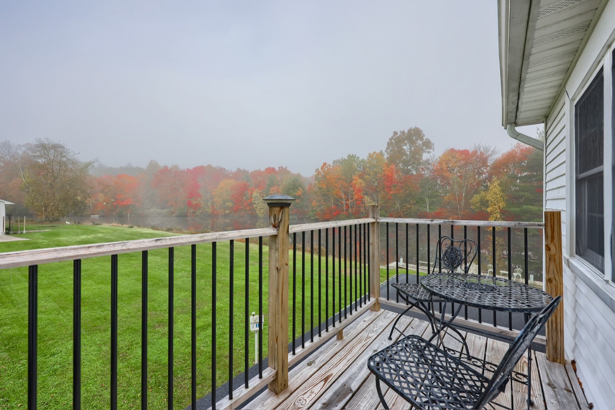 The Nautica Room - private balcony with lake view