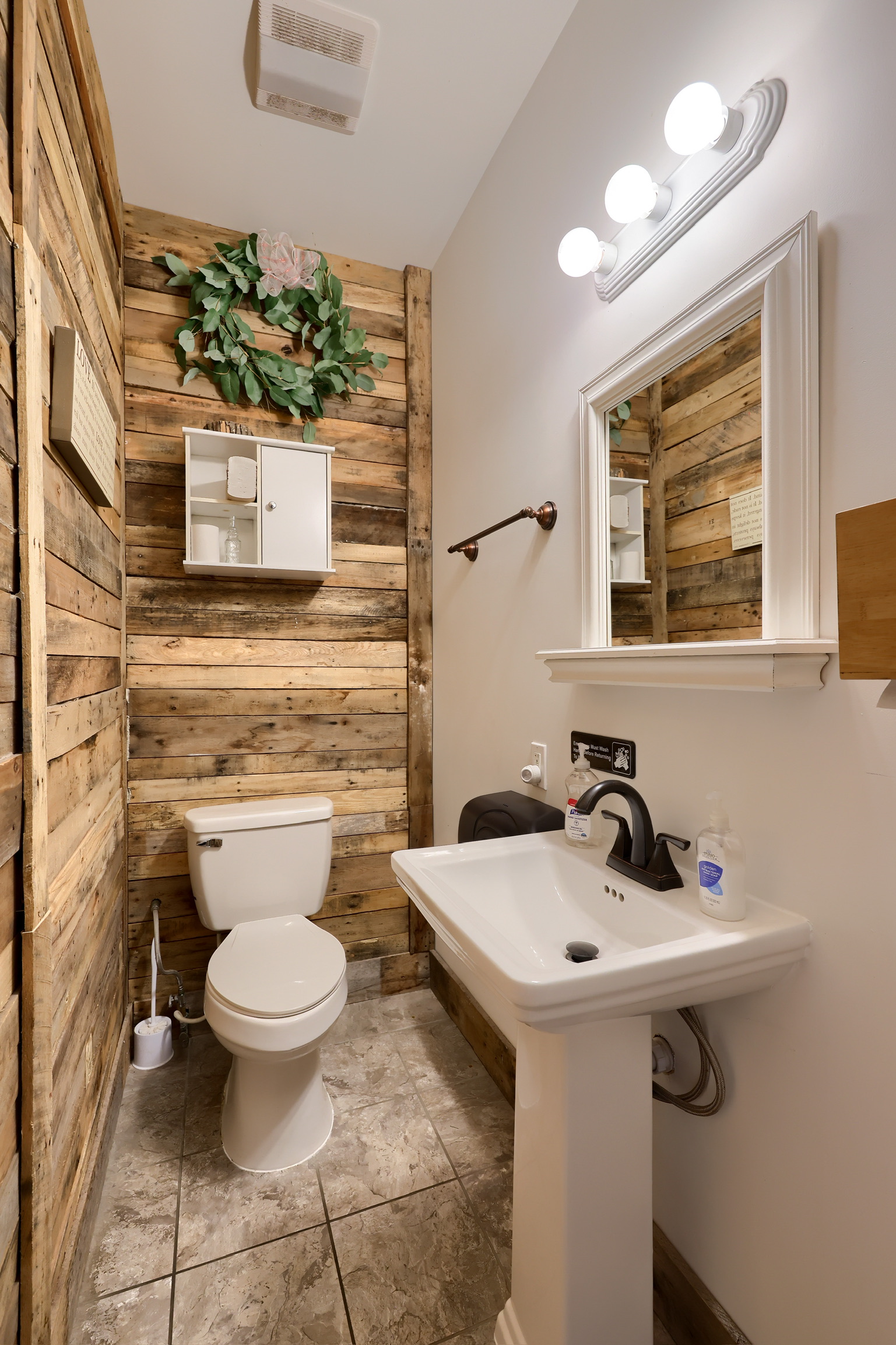 The Burgundy Room - rustic details