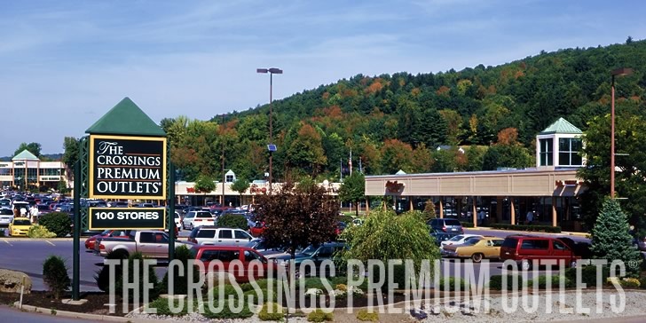 Pocono Premium Outlets shopping